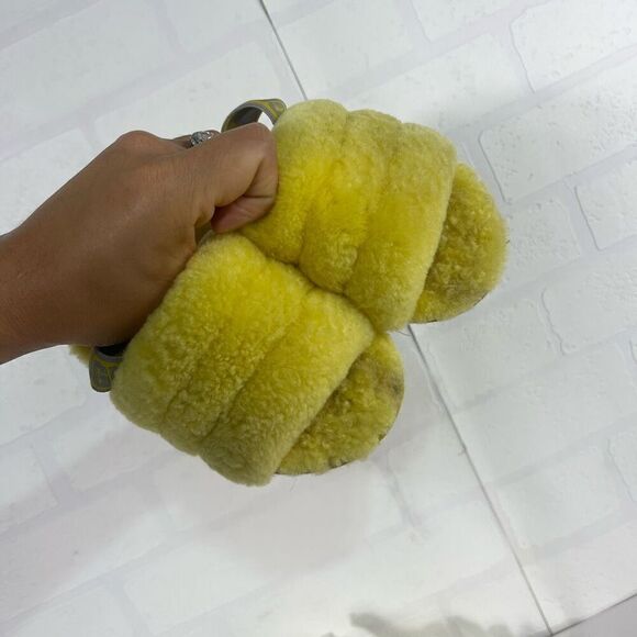 UGG Toddler Yellow Slippers size 8 - Picture 5 of 10